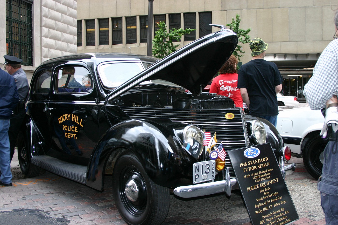 copcar dot com - The home of the American Police Car - Photo Archives