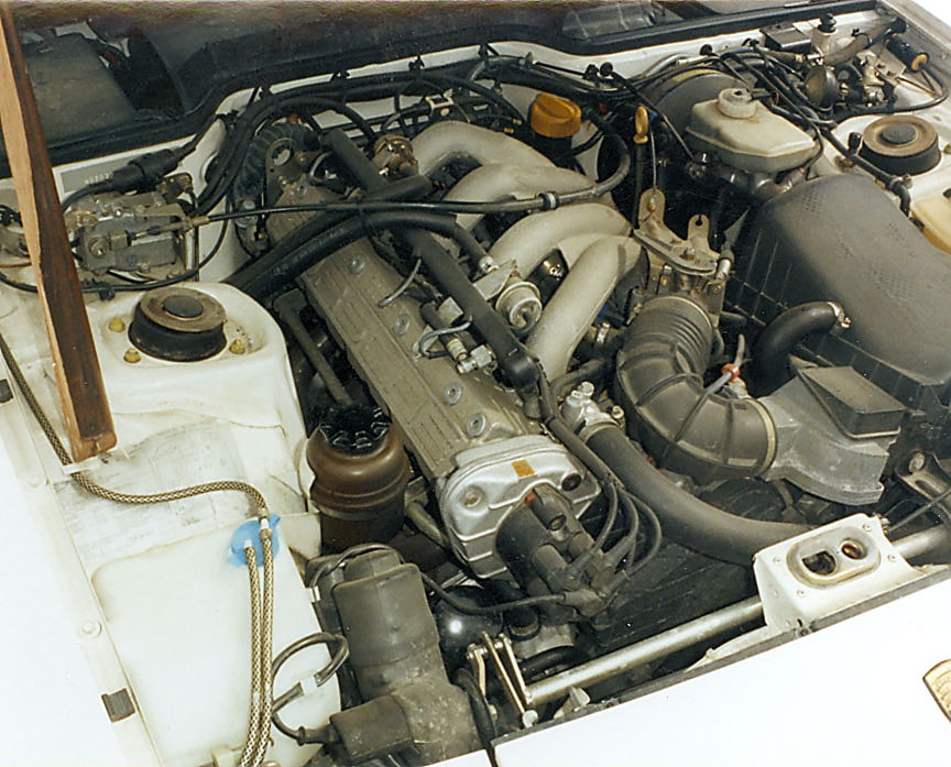 87 Porsche 944 enginescan2