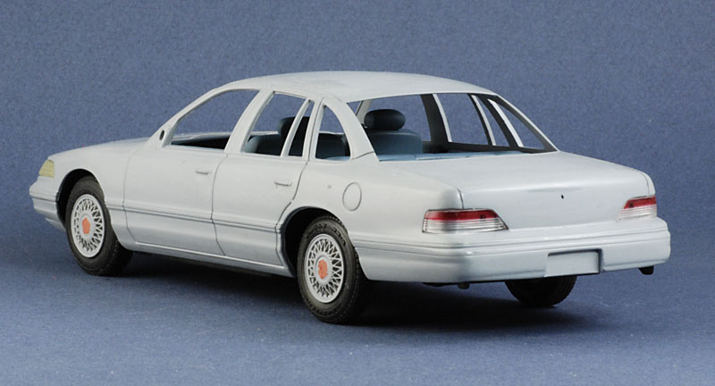 92CrownVic Primer rear DSC1273