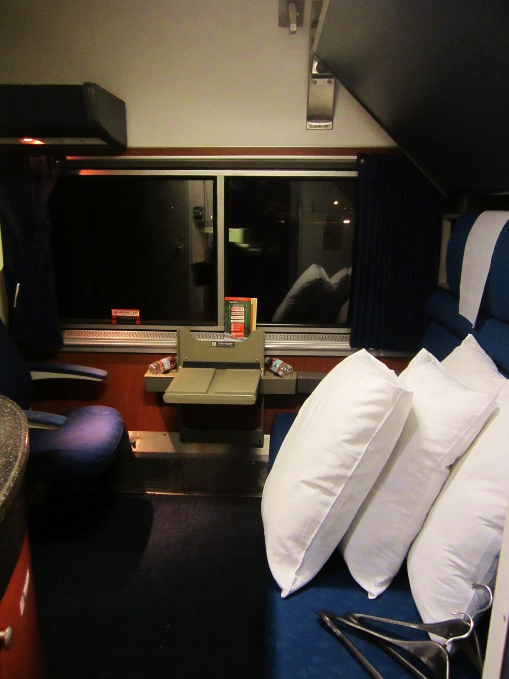 Photo: 090 SUPERLINER BEDROOM | 2012 AUTUMN TRAVELS album | Seat2A ...