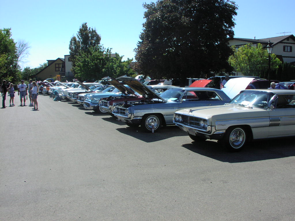 '05 Quad States Oldsmobile Car Show Galena, IL album Scotts Fotki
