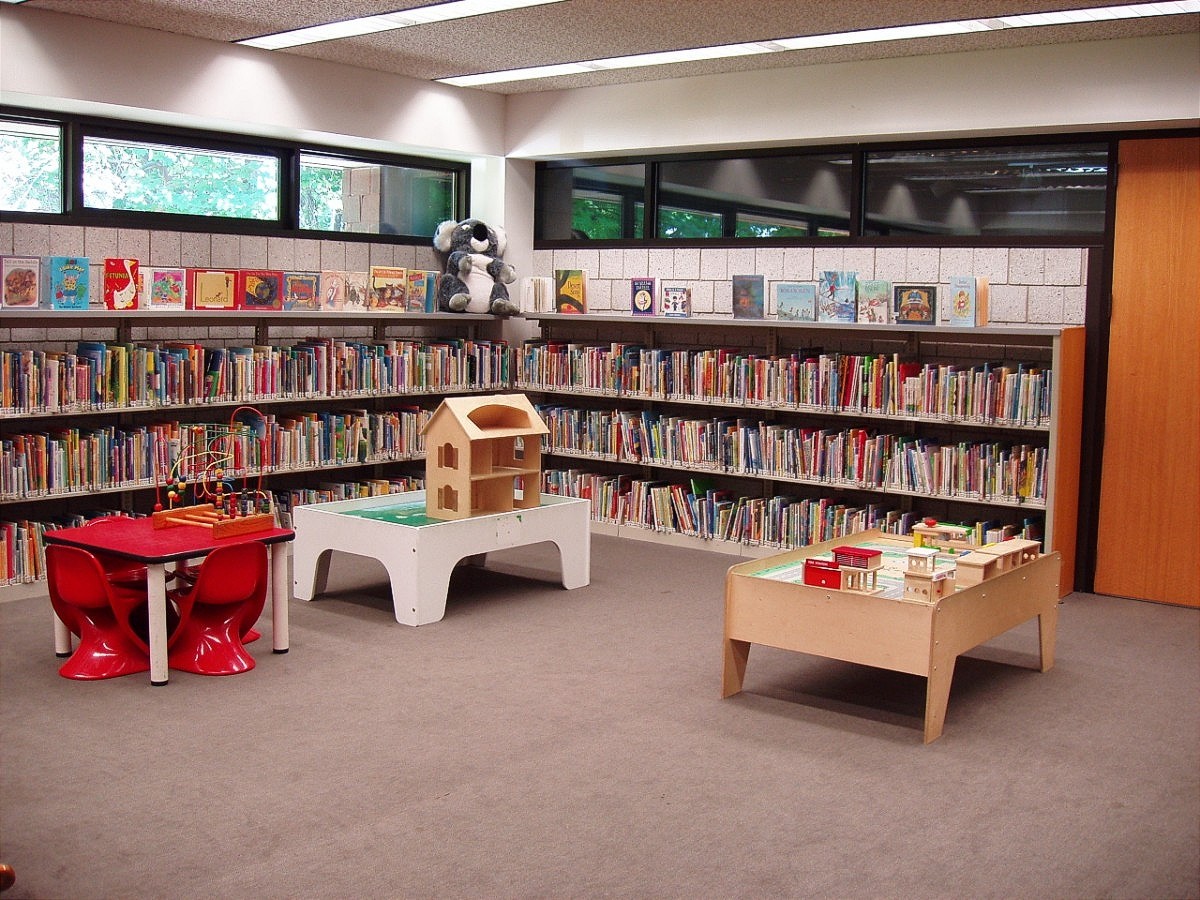 Photo PORTLAND PUBLIC LIBRARY 05.jpg PORTLAND, CT album Jerry