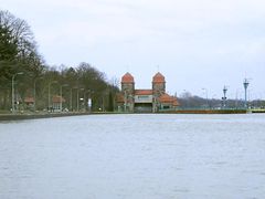 Kanaleinfahrt zur alten Weser-Schachtschleuse