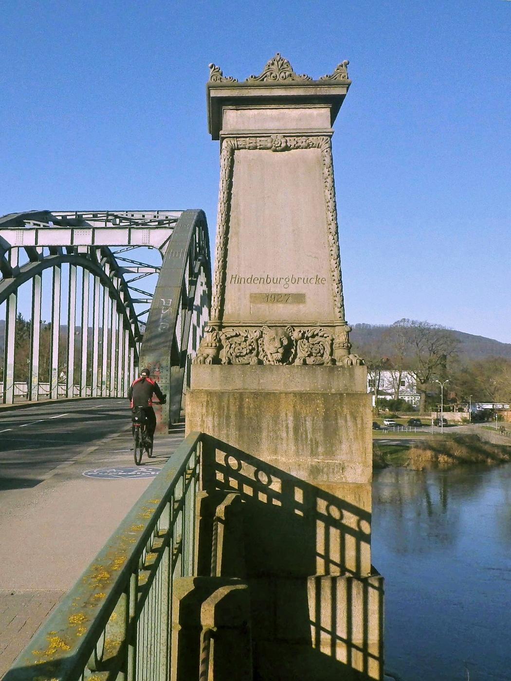 Hindenburgbrücke über die Weser