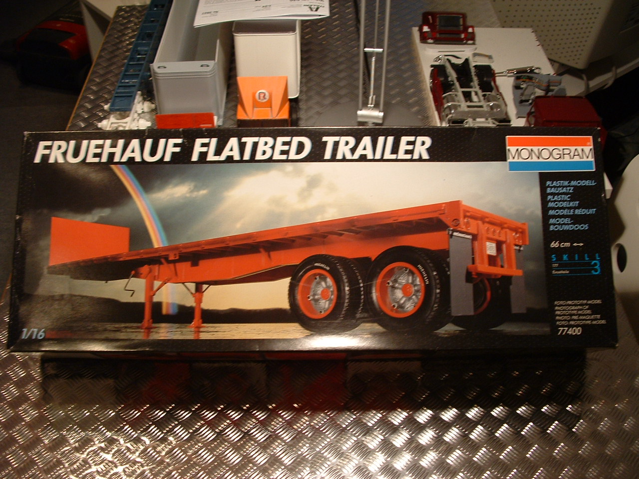 Monogram #2503 1/16 Fruehauf flatbed shops trailer new