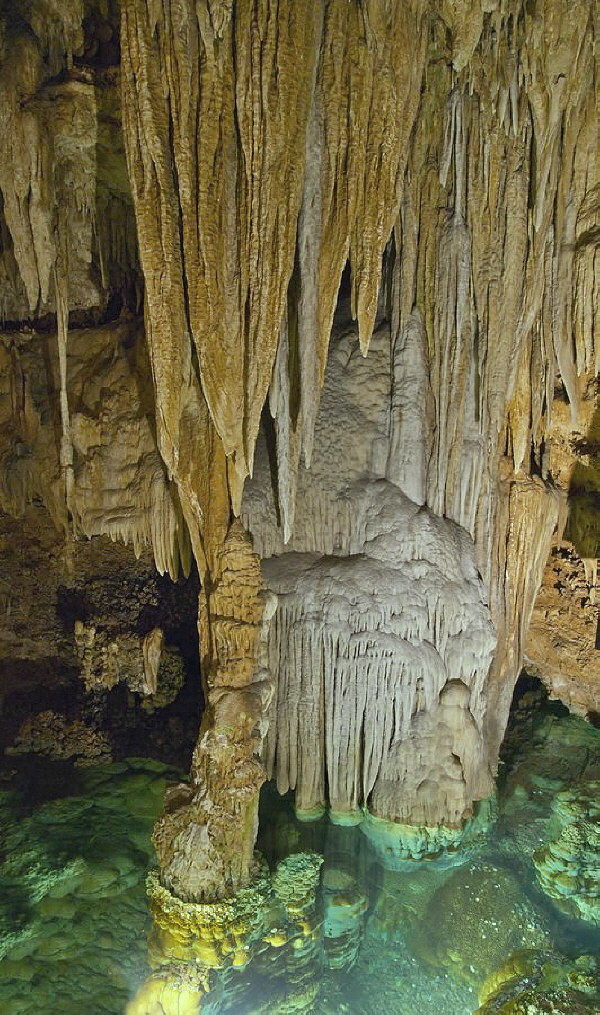 Photo A Waterfalllike Formation at Coral Caverns in Manns Choice